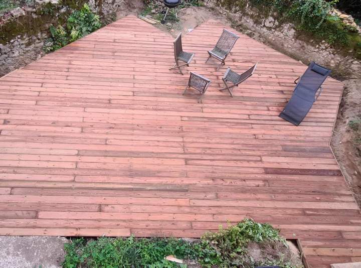 Création de terrasses en bois sur mesure pour vos extérieurs